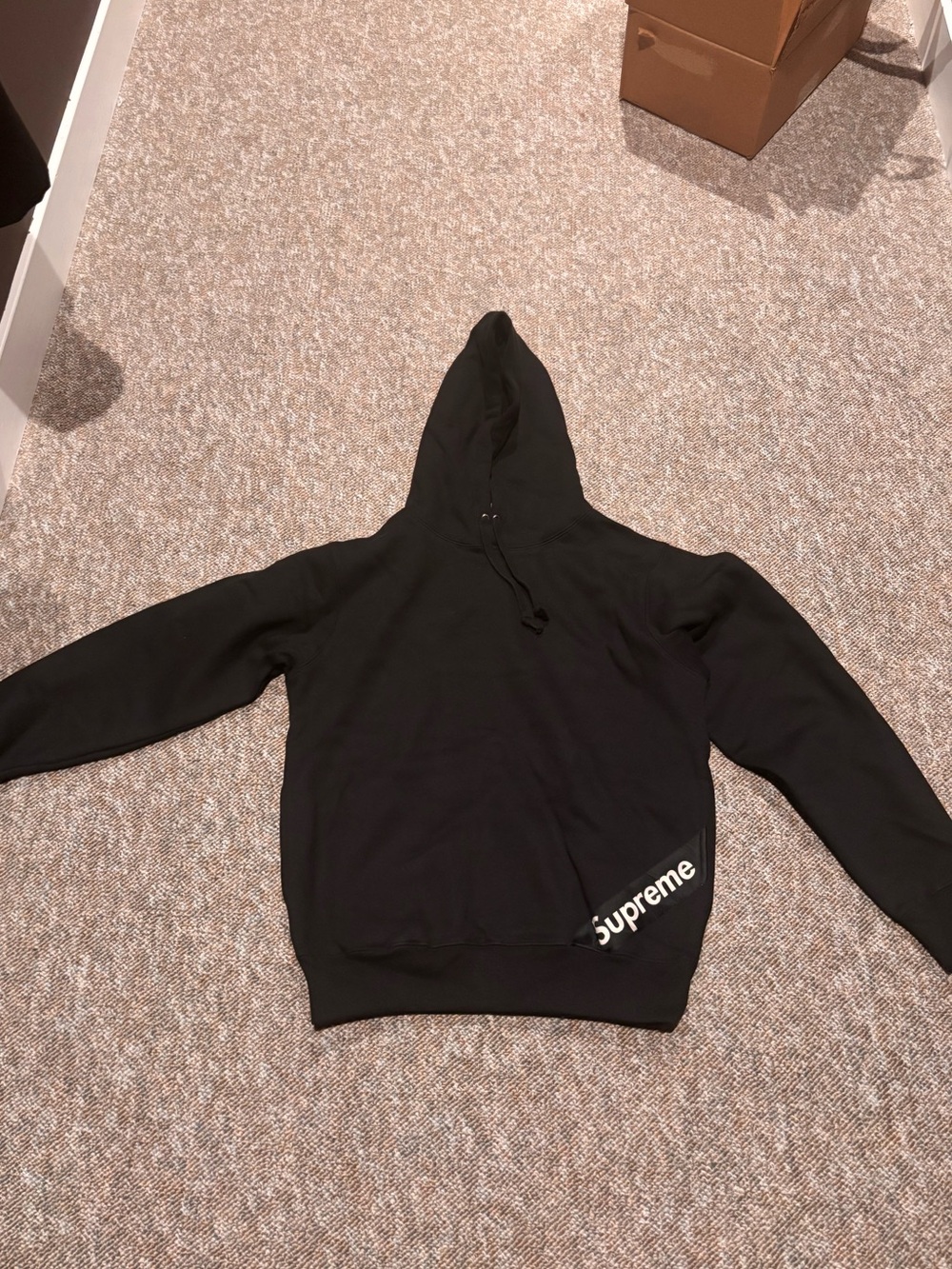 Supreme Hooded Corner Box Logo